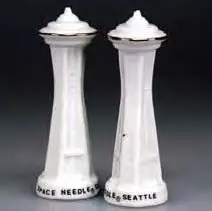 (9 8/18) SM Seattle Salt & Pepper Space Needle Set Great Seattle Gift 3.75"Tall With Exclusive Copyrighted Seattle Magnet
