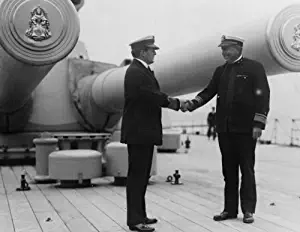 1917 ~ 1923 photo Admiral David Beatty and Admiral Hugh Rodman shaking hands c6